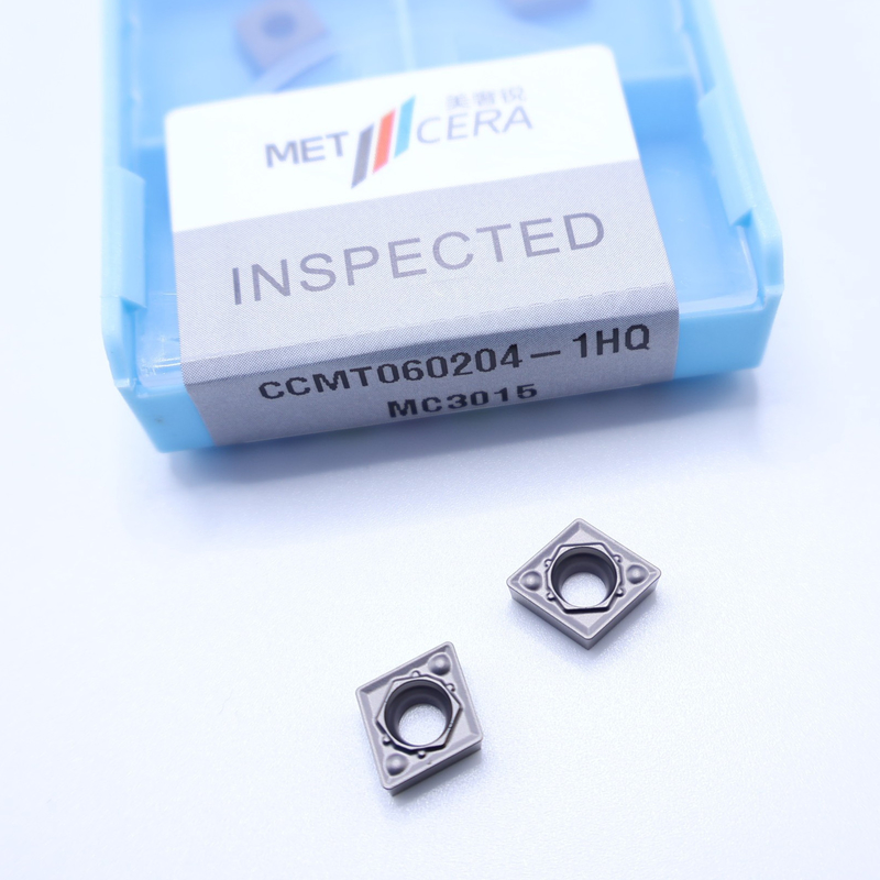 Werkstuk van koolstofstaal CCMT060204-1HQ MC3015 Cermet-snijgereedschapsinvoegsels met breukbestendigheid en glad oppervlak