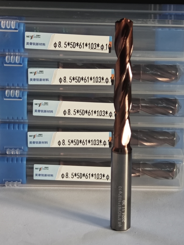Hardheid van de boor HRC55-60 3D-boor / 5D-boor G-interne koelmiddelboor- 5D Φ8.5 X 5D X 61 X 103 X Φ10mm Solid Carbide