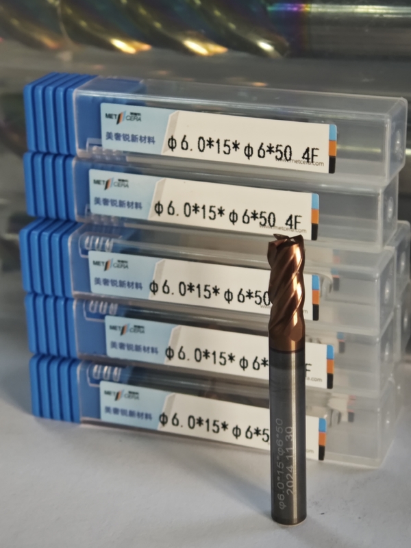 MPE4 HRC55-HRC60 Volhardmetalen frees 4-fluitfrees met platte kop CNC-frees φ6,0 x 15 x φ6 x 50 mm Coating AlCr-coating