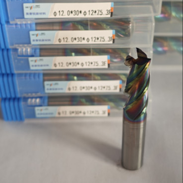 MAE PLUS HRC55-60 Hardheid Carbide End Mill voor de verwerking van niet-ferro-metalen Aluminium en koper 12 mm