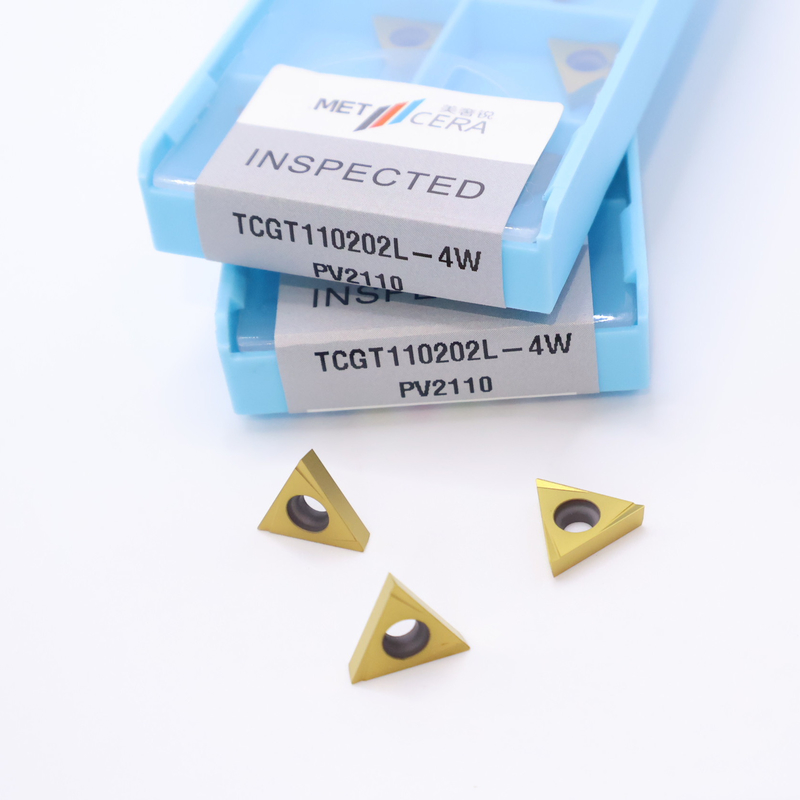 Werkstuk afwerking van laag legeringsstaal in 4W chipbreaker met TCGT11 Cermet CNC-draaiinzet
