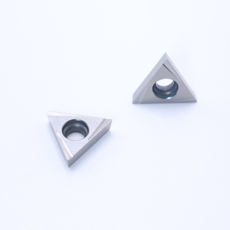TCGT11 Carbide-draaiinzet in 4W-chipbreker voor externe en interne draaien
